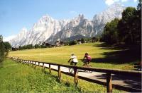 La pista ciclabile lungo
		la vecchia ferrovia delle Dolomiti a San Vito di Cadore